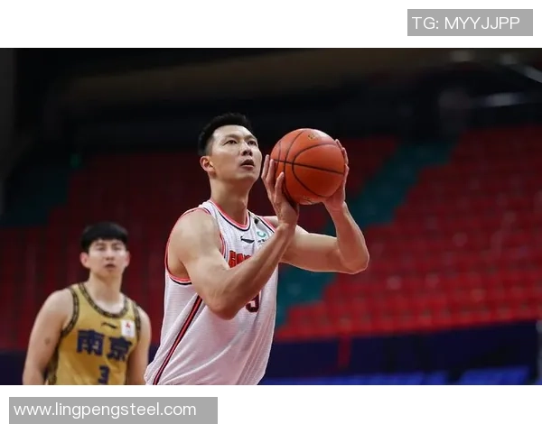 易建联重返赛场展现传奇风采球迷期待他的精彩表现与未来发展